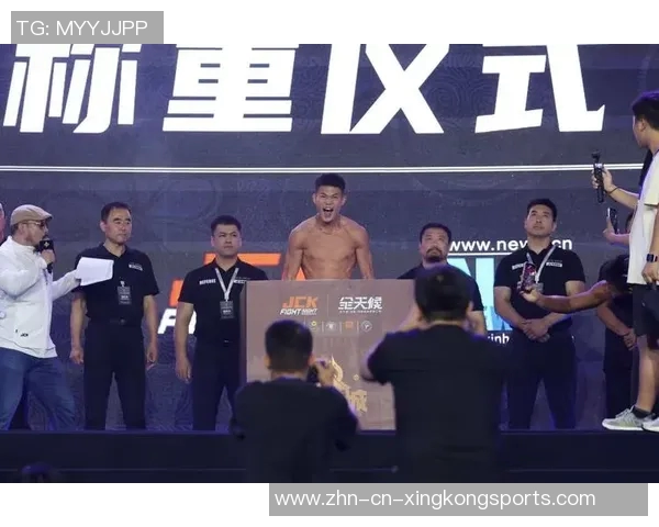 普理查德揭露训练营对抗激烈程度颈部血痕见证战斗般的拼搏精神 普理查德揭露训练营对抗激烈程度颈部血痕见证战斗般的拼搏精神