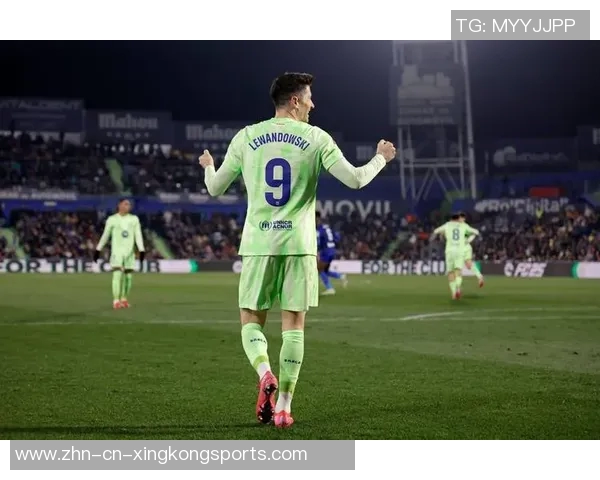 克鲁伊维特称若为巴萨主帅将续约莱万一年看重其经验与能力