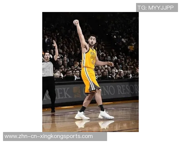 克莱状态起伏不定11投仅4中三分球命中率低迷仅得12分1板1助 克莱状态起伏不定11投仅4中三分球命中率低迷仅得12分1板1助