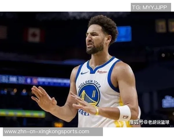 克莱女友晒拉布布穿球衣秀恩爱引发网友热议与羡慕