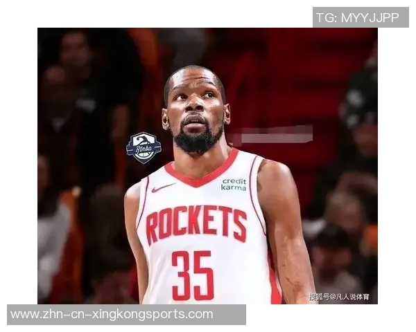 杜兰特场边轻松愉快与火箭助教艾维畅谈免战牌背后心态揭秘