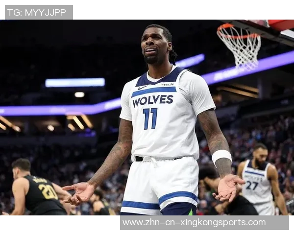 芬奇称赞兰德尔创造投篮机会里德默默奉献干脏活累活