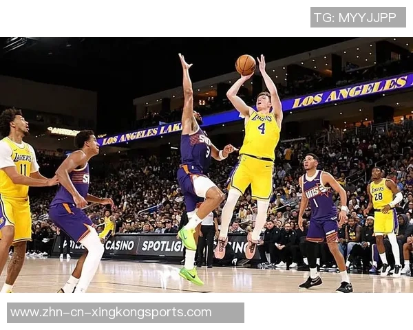 湖人第三节狂飙31-15逆转黄蜂赛季最佳表现再现球场风采