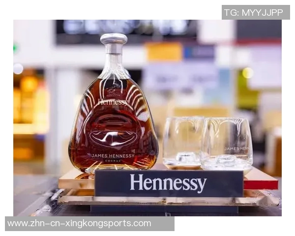 詹姆斯携手轩尼诗品牌宣布将个人天赋与白兰地完美结合