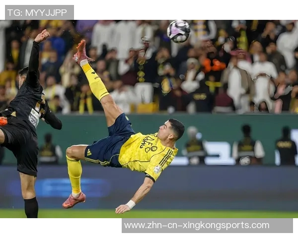 C罗荣获沙特超最佳进球奖杯倒钩进球当选周最佳引热议